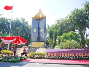 Kapolri di Hari Juang Polri: Semangat Para Pahlawan Harus Terus Kita Kobarkan Kapolri di Hari Juang Polri: Semangat Para Pahlawan Harus Terus Kita Kobarkan