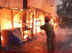 Sejumlah Kios di Parung Bogor Terbakar, Api Diduga dari Pembakaran Sampah