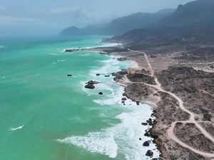 Salalah Oman Sebuah Oasis di Teriknya Cuaca Teluk Salalah Oman Sebuah Oasis di Teriknya Cuaca Teluk