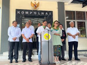 Pansel Serahkan 12 Nama Calon Anggota Kompolnas 2024-2028 ke Jokowi Pansel Serahkan 12 Nama Calon Anggota Kompolnas 2024-2028 ke Jokowi