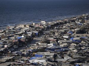 Penampakan Pantai di Gaza Dipenuhi Tenda Pengungsian Penampakan Pantai di Gaza Dipenuhi Tenda Pengungsian