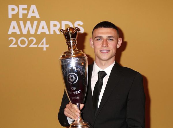 Potret Phil Foden Sabet Gelar Pemain Terbaik PFA 2023/2024