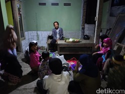 Serunya Tradisi Gumbregan di Tanjung Gunungkidul, Pantun Dibalas Surakyun