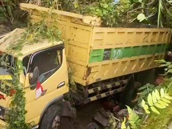 Pipa Rusak Ditimpa Truk Terperosok, Pelanggan PDAM Kesulitan Air Bersih