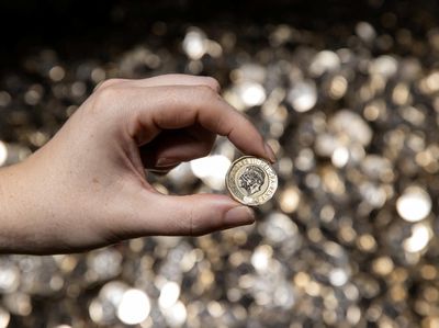 Wujud Koin 1 Pound Sterling Baru yang Segera Beredar di Inggris