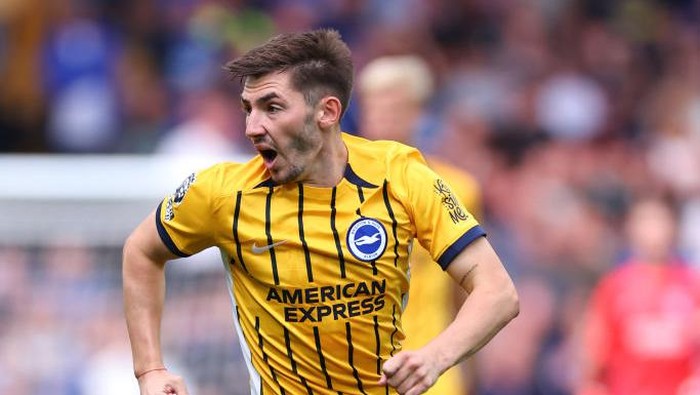   Billy Gilmour of Brighton and Hove Albion during the Premier League match between Everton FC and Brighton & Hove Albion FC at Goodison Park on August 17, 2024 in Liverpool, England. (Photo by Robbie Jay Barratt - AMA/Getty Images)