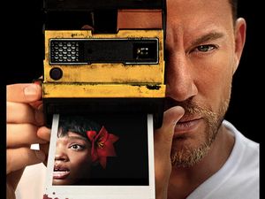 Blink Twice: Thriller Warna-Warni Yang Lezat