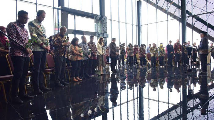 BNPT RI menggelar perayaan International Day of Remembrance of and Tribute to the Victims of Terrorism tahun 2024. BNPT RI menggelar perayaan International Day of Remembrance of and Tribute to the Victims of Terrorism tahun 2024.