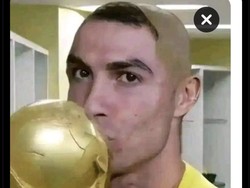 Memang ada Ronaldo lain yang juara Piala Dunia, yakni legenda Brasil Ronaldo Luis Nazario. Di sini wajah Cristiano Ronaldo ditempel ke tubuh Ronaldo Luis! Foto: dok. Internet/X (Twitter)