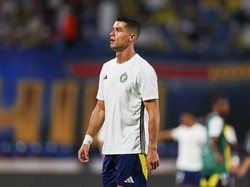 Ronaldo Gagal Penalti, Bolanya Malah Hantam Fans Cilik