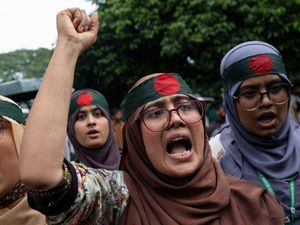 Demo Para Perempuan di Bangladesh yang Menggulingkan Sheikh Hasina Demo Para Perempuan di Bangladesh yang Menggulingkan Sheikh Hasina