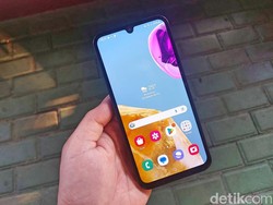 Review Galaxy M15 5G, HP Murah Baterai Badak Fitur Lengkap