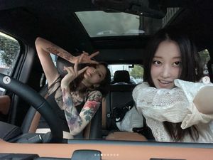 Han So-hee Diduga Pakai Fake Akun Serang Hyeri, Jeon Jong Seo Ikut Terseret Han So-hee Diduga Pakai Fake Akun Serang Hyeri, Jeon Jong Seo Ikut Terseret