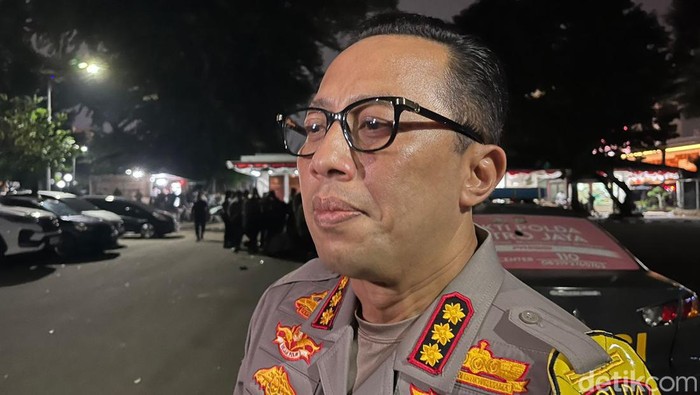 Kabid Humas Polda Metro Jaya Komisaris Besar Ade Ary Syam Indardi (Azhar/detikcom) Kabid Humas Polda Metro Jaya Komisaris Besar Ade Ary Syam Indardi (Azhar/detikcom)