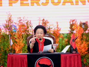 Megawati Puji Hakim MK soal Pilkada: Kalau Nggak Berani Jangan Jadi Hakim Megawati Puji Hakim MK soal Pilkada: Kalau Nggak Berani Jangan Jadi Hakim