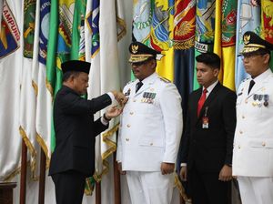 Mendagri Tito Lantik Pj Gubernur Aceh dan Kepulauan Bangka Belitung Mendagri Tito Lantik Pj Gubernur Aceh dan Kepulauan Bangka Belitung