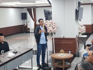 Massa Aksi Tolak RUU Pilkada Diterima Masuk ke Gedung MK Massa Aksi Tolak RUU Pilkada Diterima Masuk ke Gedung MK