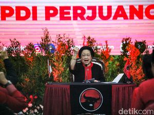 Video Mega ke Kader PDIP: Kumpulkan Fakta Pengadangan Seperti di Banten Video Mega ke Kader PDIP: Kumpulkan Fakta Pengadangan Seperti di Banten