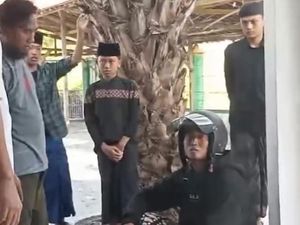 Aksi Pria Lecehkan Wanita dalam Masjid Bojonegoro Pernah Dilakukan di Lamongan Aksi Pria Lecehkan Wanita dalam Masjid Bojonegoro Pernah Dilakukan di Lamongan
