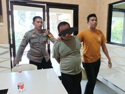 Duh! Pria Ini Curi Uang di Kotak Amal Musala Lamongan Buat Main Biliar