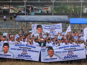 Perkumpulan Ustaz-Guru Ngaji Gabung Relawan Gacoan Solid Dukung Eman Suherman