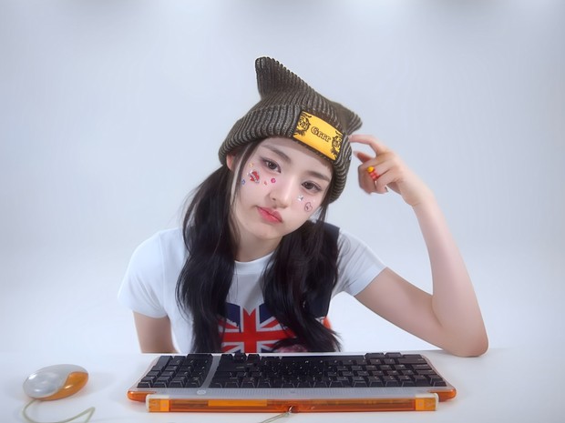 Potret Athena Fifty Fifty/ Foto: youtube.com/fiftyfiftyofficial Potret Athena Fifty Fifty