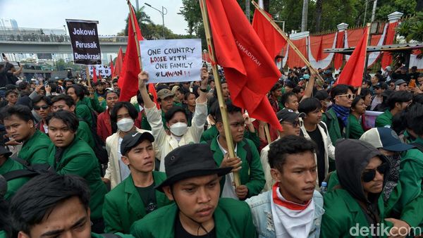 Aksi Mahasiswa Demo di DPR