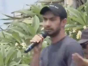 Reza Rahadian Orasi di Gedung DPR, Netizen Bilang Respek! Reza Rahadian Orasi di Gedung DPR, Netizen Bilang Respek!