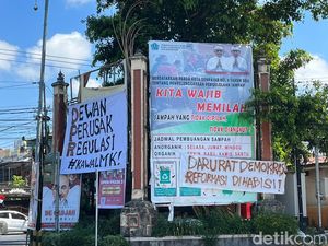 Spanduk Darurat Demokrasi Muncul di Denpasar, BEM Unud Turun ke Jalan Besok Spanduk Darurat Demokrasi Muncul di Denpasar, BEM Unud Turun ke Jalan Besok