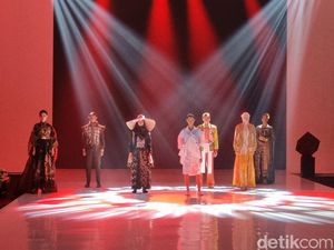 Libatkan 3 Desainer Australia, Ini Potret Jogja Fashion Week 2024 Libatkan 3 Desainer Australia, Ini Potret Jogja Fashion Week 2024