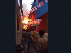 Kebakaran di Permukiman Galangan Kapal Makassar, 4 Rumah Ludes