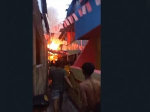 Kebakaran di Permukiman Galangan Kapal Makassar, 4 Rumah Ludes Kebakaran di Permukiman Galangan Kapal Makassar, 4 Rumah Ludes