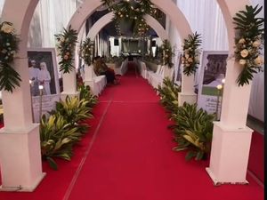 Pernikahan Viral, Tendanya Panjang 50 Meter, Tutupi Rumah dan Jalan Warga