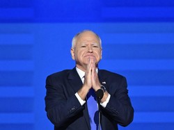 Terima Pencalonan, Tim Walz Resmi Jadi Cawapres Kamala Harris