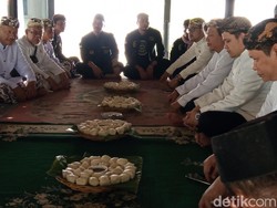 Apeman, Tradisi Tolak Bala di Bulan Safar Ala Keraton Kasepuhan