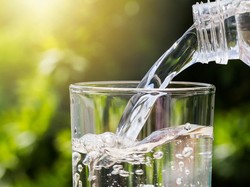 Doa Minum Air Zamzam, Nikmat dari Allah yang Bisa Obati Berbagai Penyakit