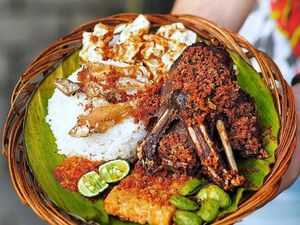 Pedas Menyala! Bebek Ganas dengan 60 Cabe Rawit