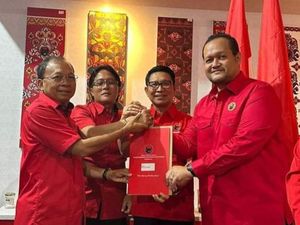 Adi Arnawa Mundur dari Sekda-Gabung PDIP Setelah Jadi Bacabup Badung Adi Arnawa Mundur dari Sekda-Gabung PDIP Setelah Jadi Bacabup Badung
