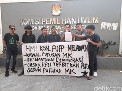 Demo HMI di Kantor KPU Sulsel, Tuntut Segera Tindak Lanjuti Putusan MK