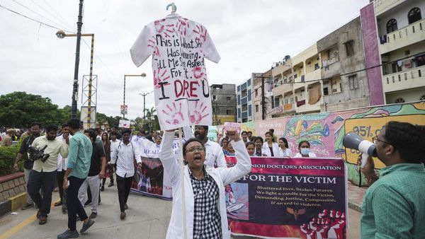 Aksi Protes Pemerkosaan-Pembunuhan Dokter Magang di India Makin Memanas