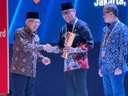 Sulsel Raih 2 Penghargaan Naker Award 2024 dari Kemnaker