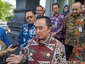 2 Pejabat Disdikbud Jombang Dicopot Buntut Video Mesra, Ini Penggantinya 2 Pejabat Disdikbud Jombang Dicopot Buntut Video Mesra, Ini Penggantinya