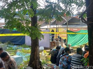 Polisi Autopsi Jenazah Pegawai Perindo Solo yang Tewas Dibunuh Suami Polisi Autopsi Jenazah Pegawai Perindo Solo yang Tewas Dibunuh Suami