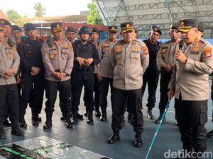 890 Personel Disiagakan Kawal Aksi Mahasiswa di Kantor DPRD Riau