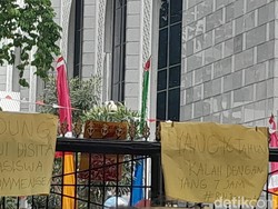 Mahasiswa Sita Kantor DPRD Sumut, Bicara soal Politik Dinasti-Putusan MK