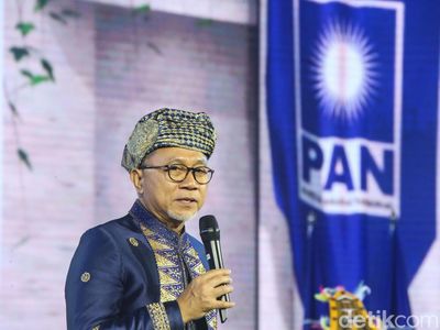 Potret Zulkifli Hasan Kembali Ditetapkan Jadi Ketum PAN