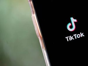 Cara Beli Koin TikTok dan Harganya 2024 untuk Kasih Gift Cara Beli Koin TikTok dan Harganya 2024 untuk Kasih Gift