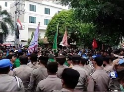 5 Mahasiswa Luka saat Demo Ricuh di Palu, 1 Korban Sobek di Telinga