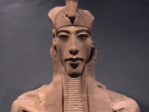 7 Fakta Akhenaten, Firaun yang Buat Agama Baru hingga Pindahkan Ibu Kota