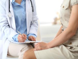 Video: Cara IPPI Bujuk Perempuan dengan HIV agar Termotivasi untuk Sembuh